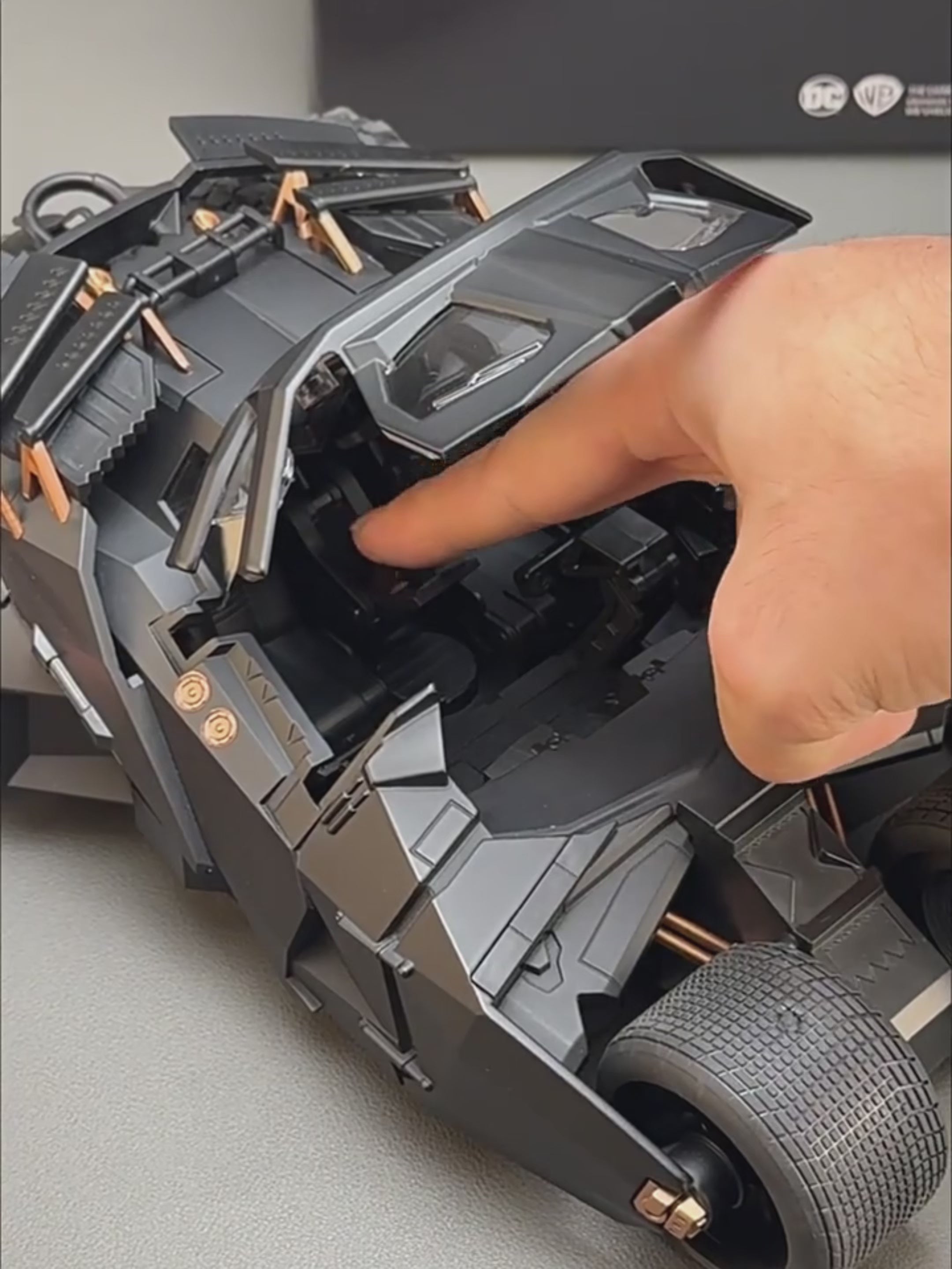 DC Official 1:18 Batman Batmobile Alloy Model Car